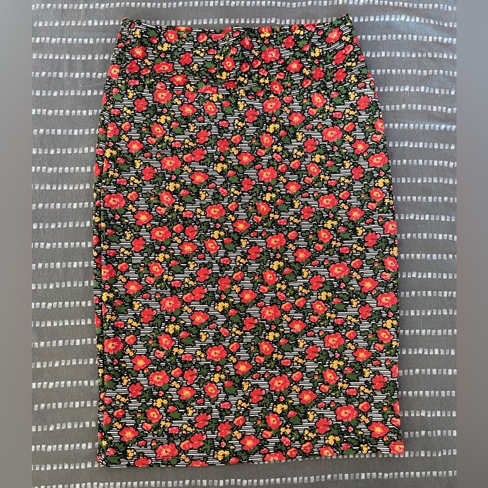 Medium Lularoe Cassie, NWOT